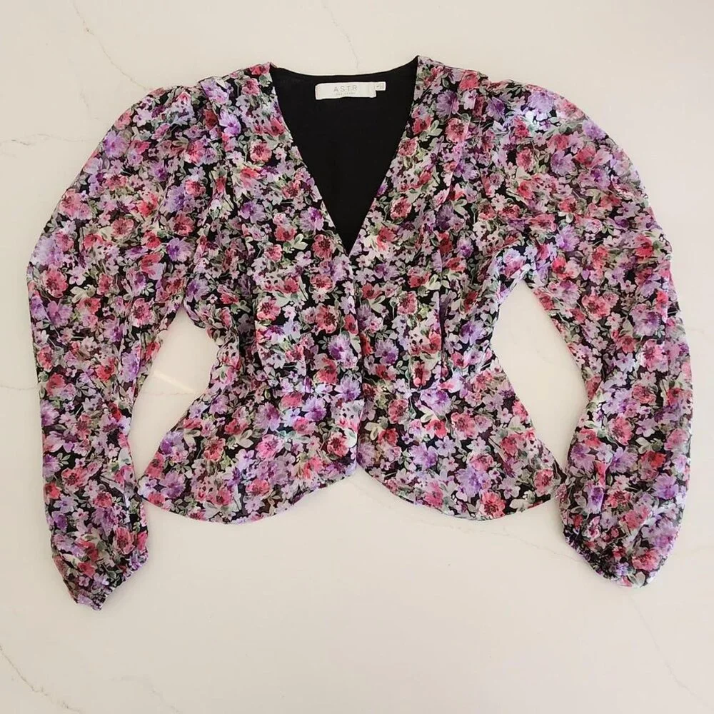 ASTR the label Sz S Lilac AOP Floral Peplum Wrap Front Blouse Peasant Puff Women